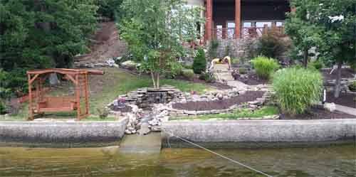 Beautiful and professional landscape design at Lake of the Ozarks